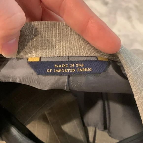 Brooks brother beige pinstripe wool suit, 40L blazer, 34” waist pant - Picture 6 of 11